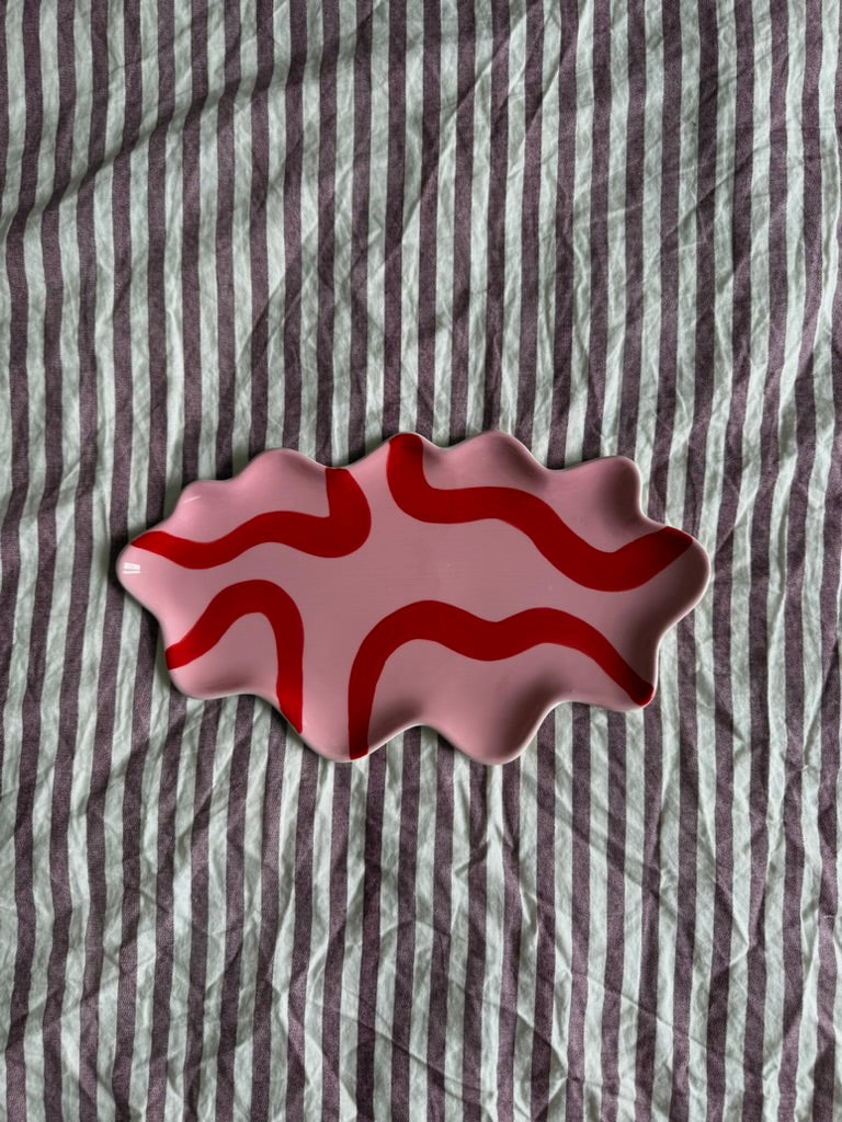 gift guide for interior lovers (image: ceramic tray)