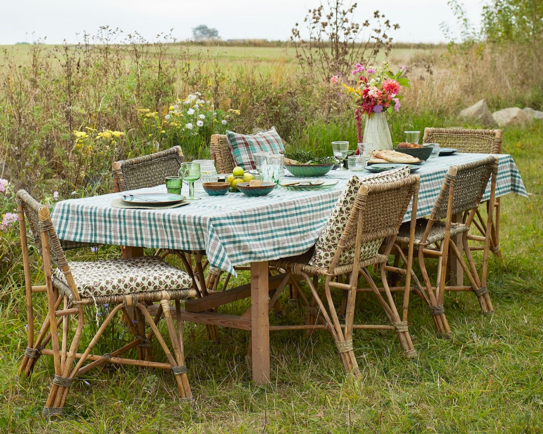 Five Essentials for a Timeless Table Setting